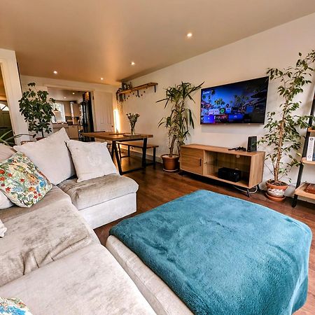 Modern Well Presented Apartment With Garden Londen Buitenkant foto