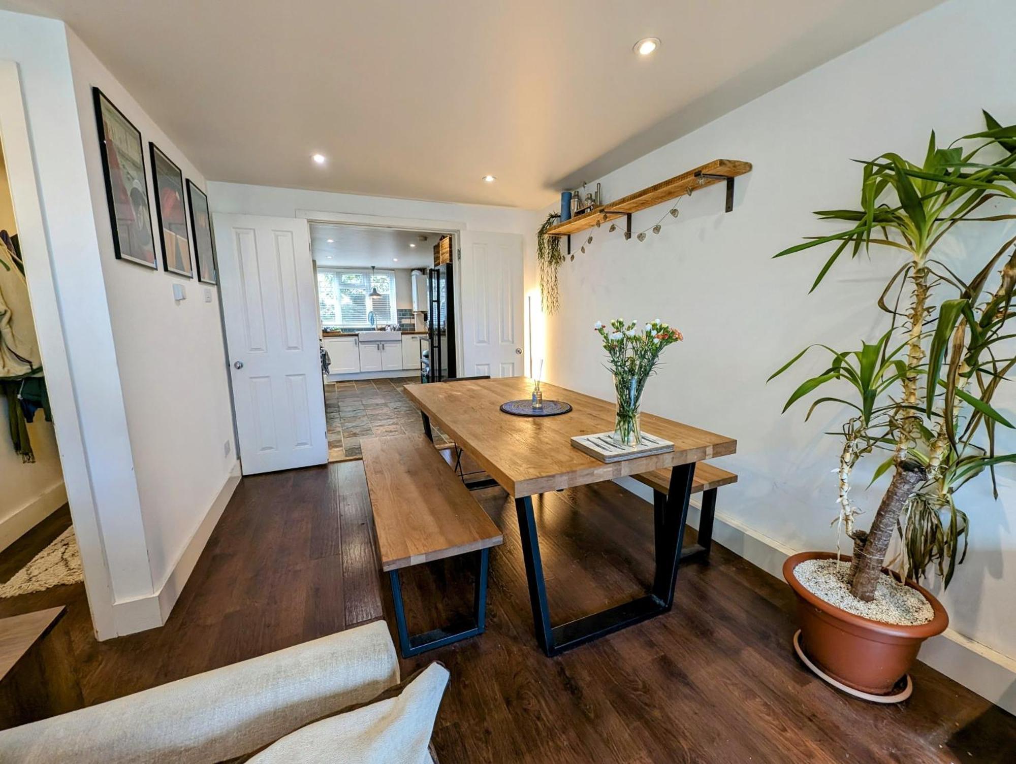 Modern Well Presented Apartment With Garden Londen Buitenkant foto